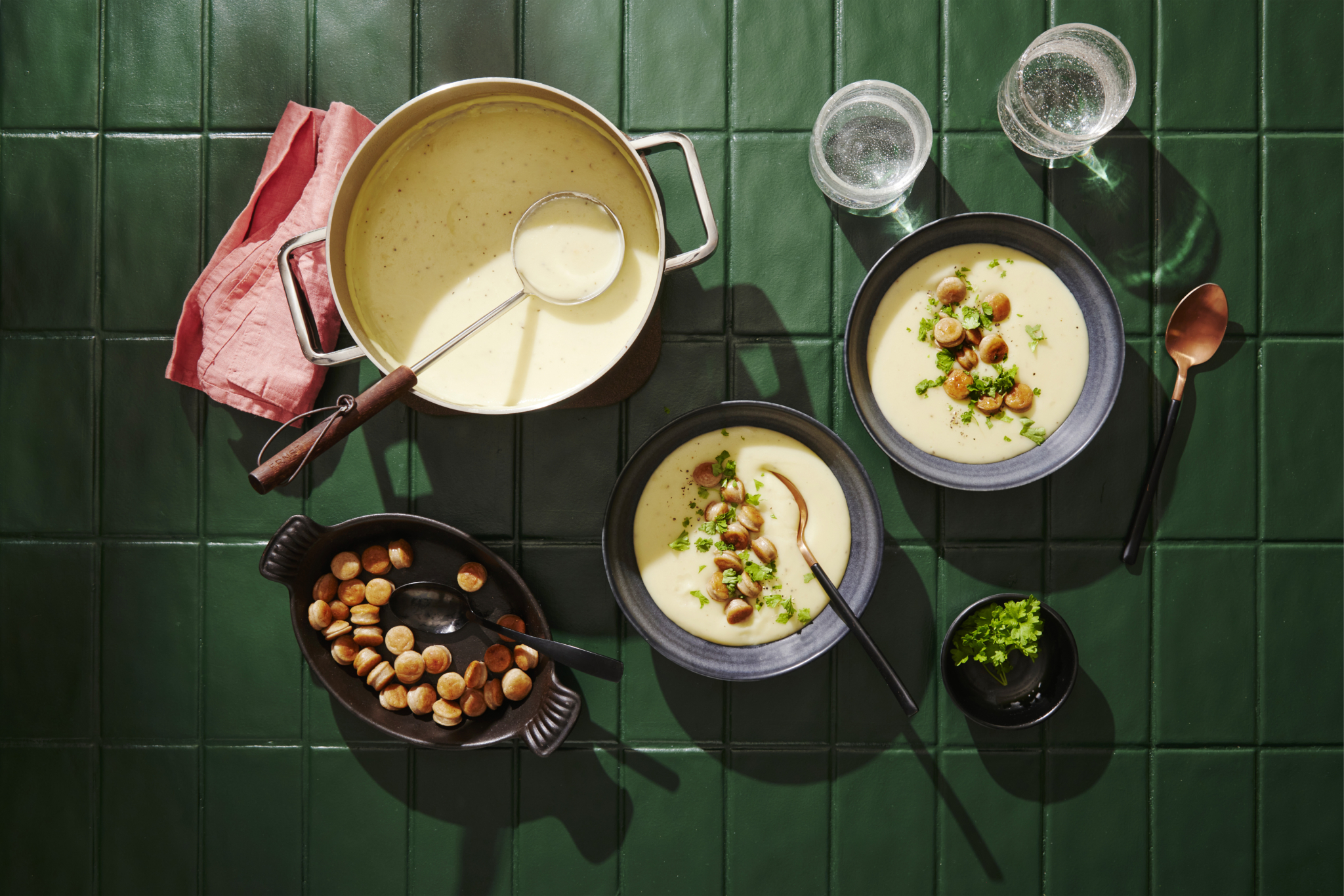 Bratwurstsoppa med jordärtskocka