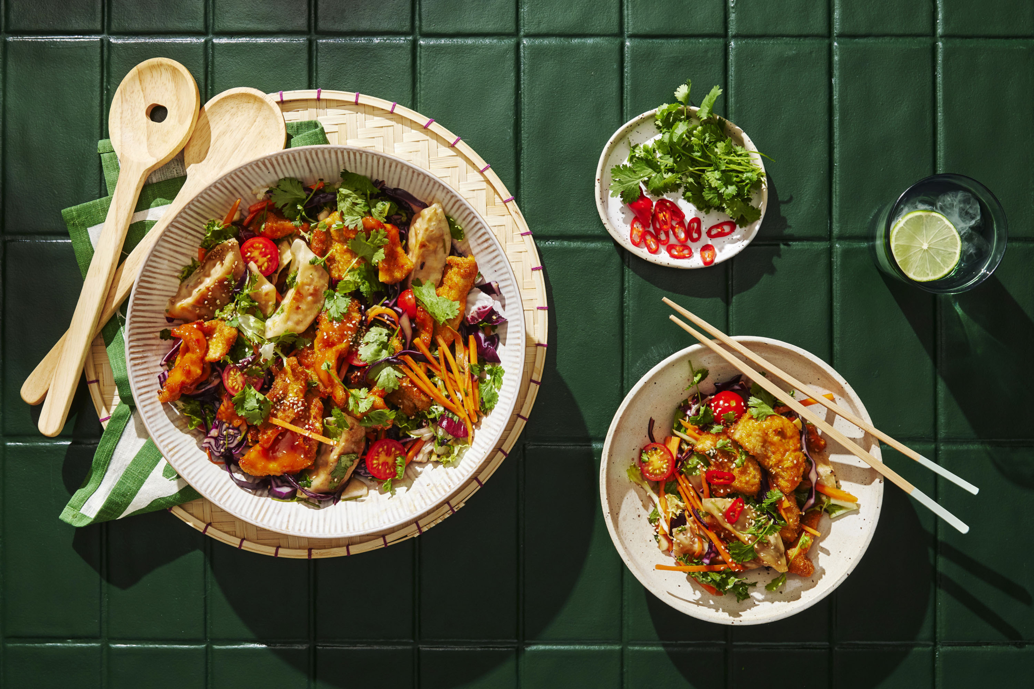 Shanghai sizzle dumplingsallad