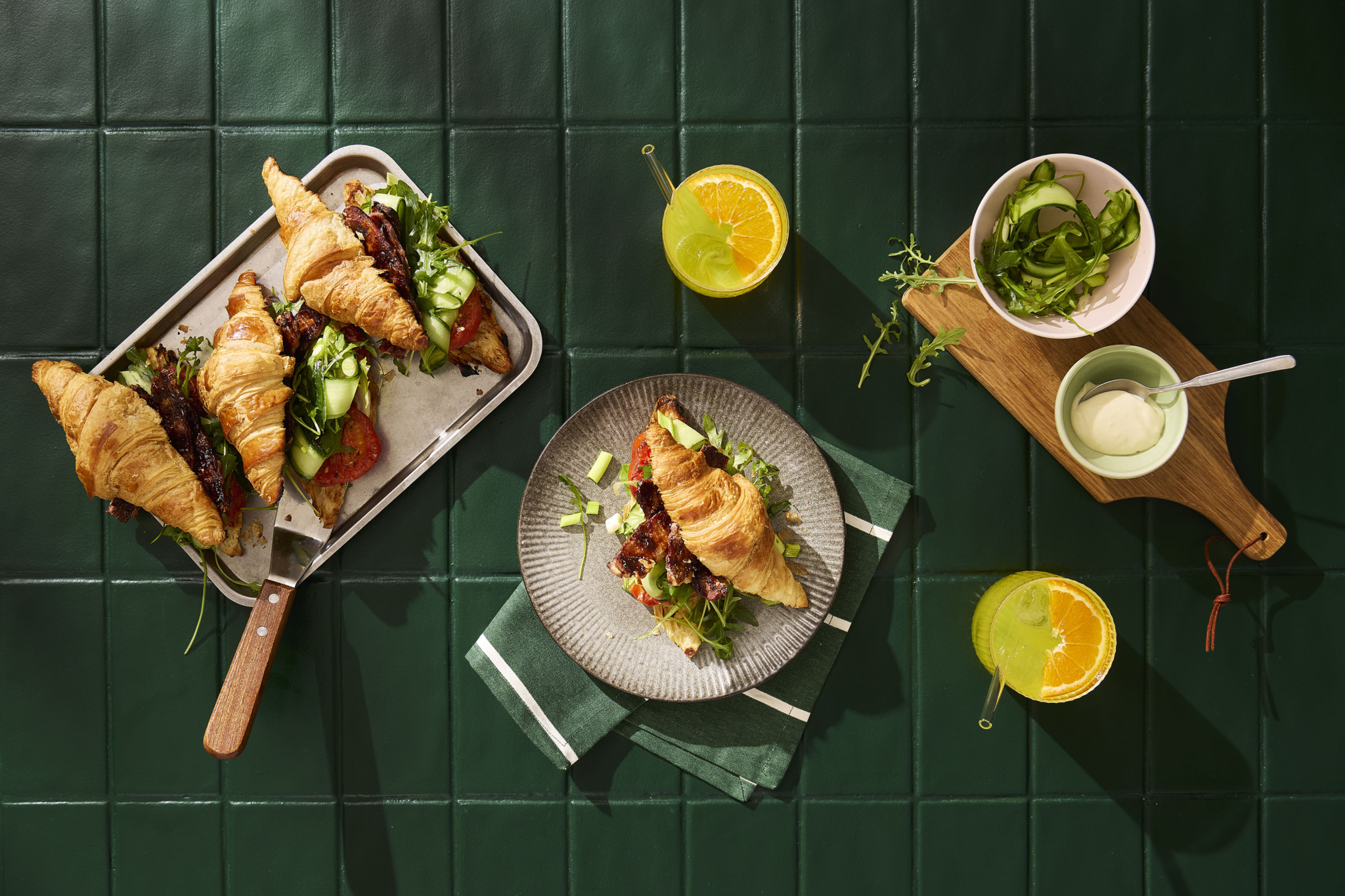 BLT-croissant på grillen